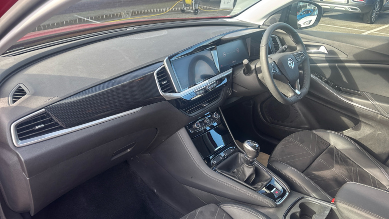 Vauxhall Grandland 1.2 Turbo Ultimate 5dr Petrol Hatchback